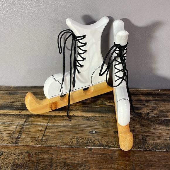 Adorable wooden skates - appears hand painted - Picture 3 of 9